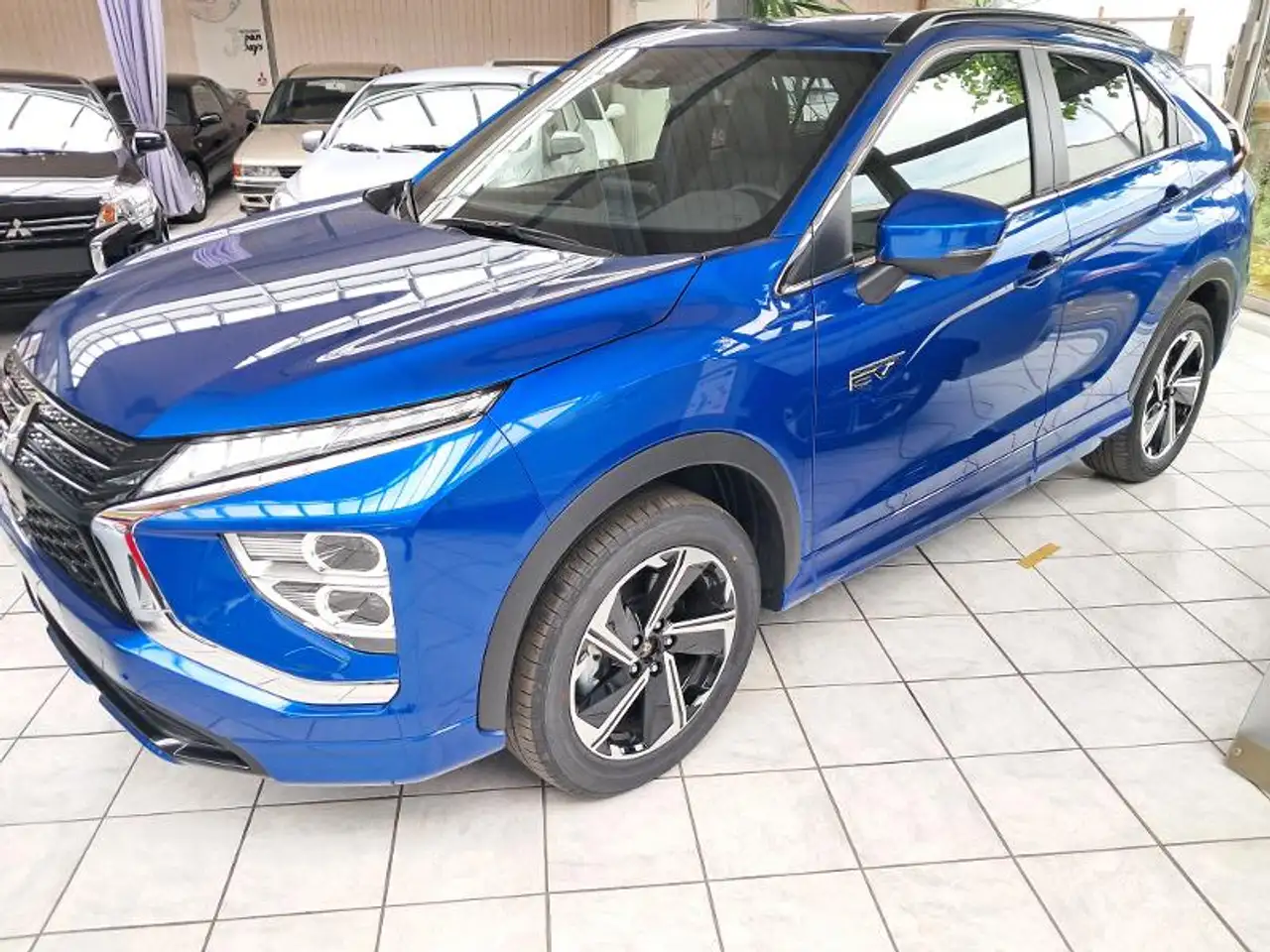 Eclipse CrossPHEV Select 2.4 MIVEC 4WD