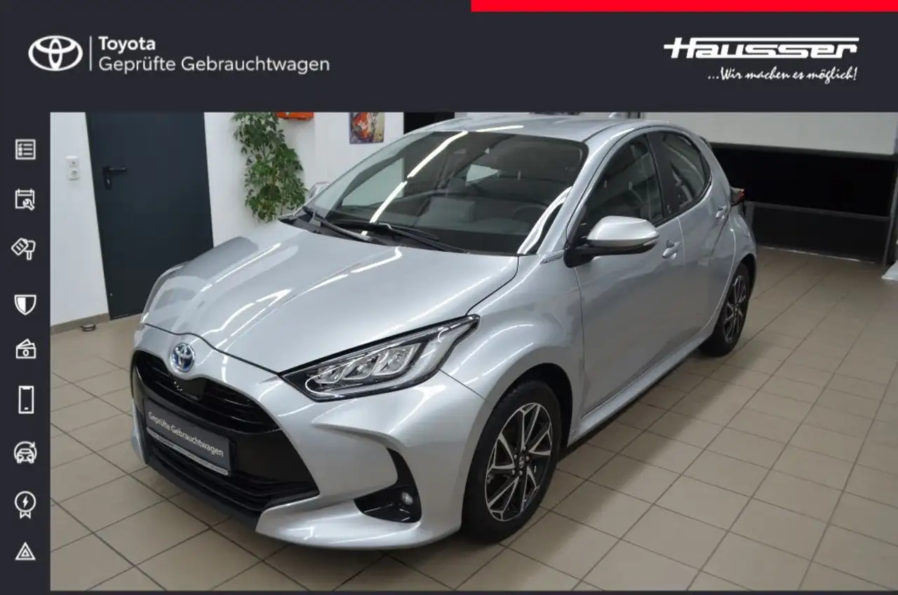 Yaris1,5 Hybrid Team Deutschland*NAVI*LED*ALLWETTER