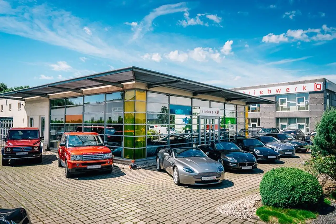 Levante3.0 V6 Modena BRD-Ufrei-Letztes Modell-Pano-top