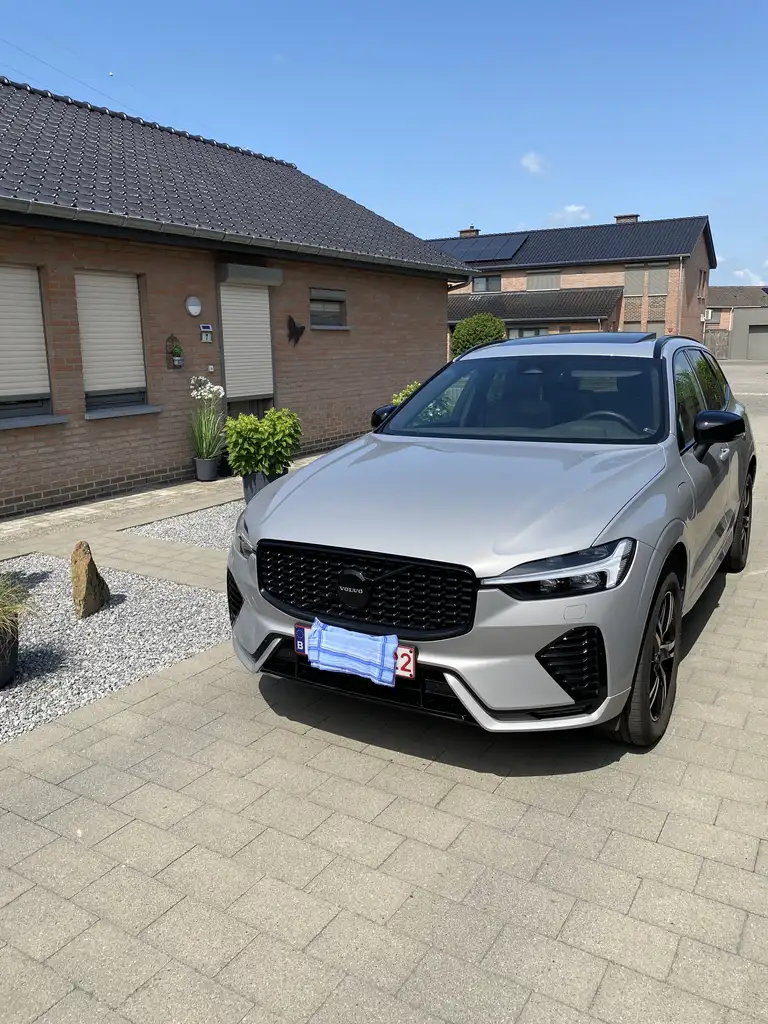 XC60T6 AWD Recharge Geartronic RDesign
