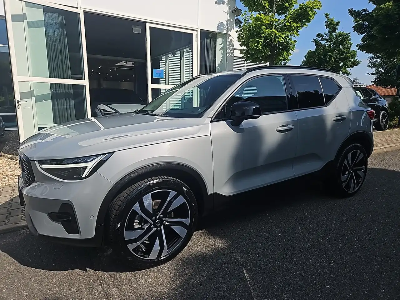 XC40B3 Plus Dark Glasdach/20 Zoll Alu/Leder