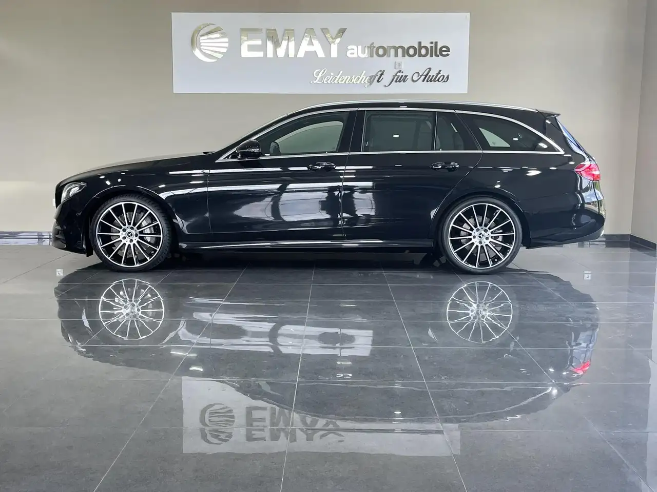 E 350d Amg Line //Navi/Alcantara/LED/A.Kup./