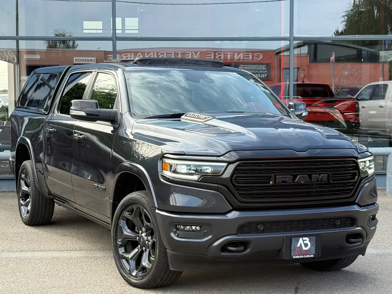 RAM1500 LIMITED 5.7i LPG TVAC SUSP. PANO CAM360 H&K