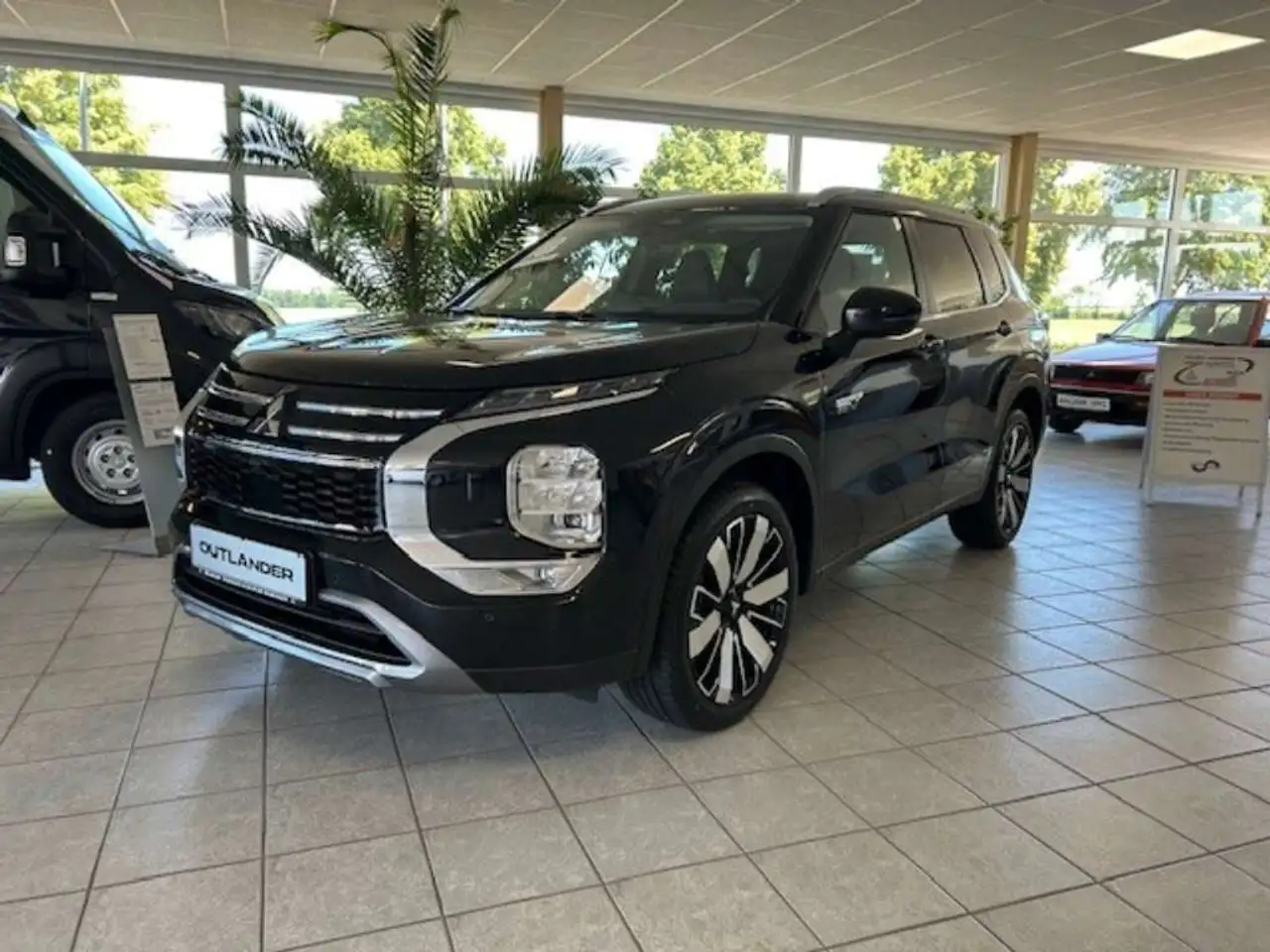 Outlander2.4L PHEV Intro Edition