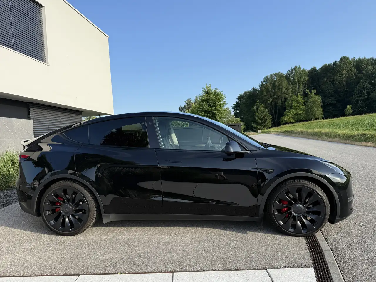 Model YModel Y AWD 79kWh Performance Performance