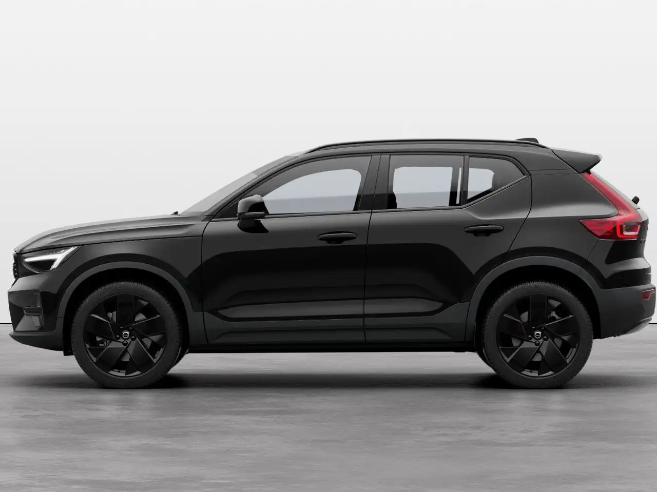 XC40B4 Plus Black Edition Automatik (MJ2026)