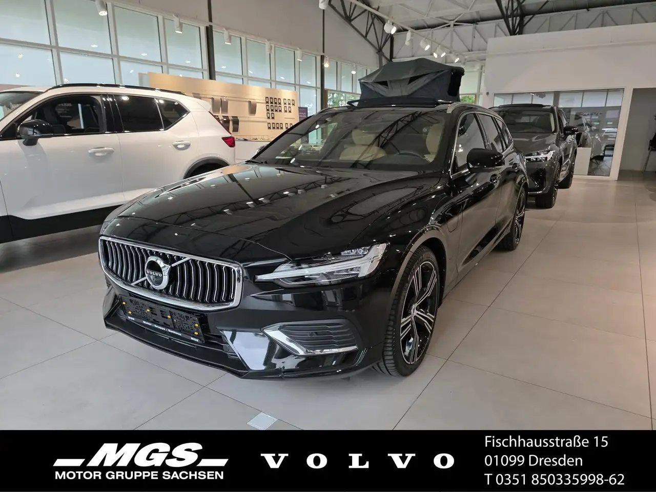 V60Plus Bright Recharge Plug-In Hybrid AWD