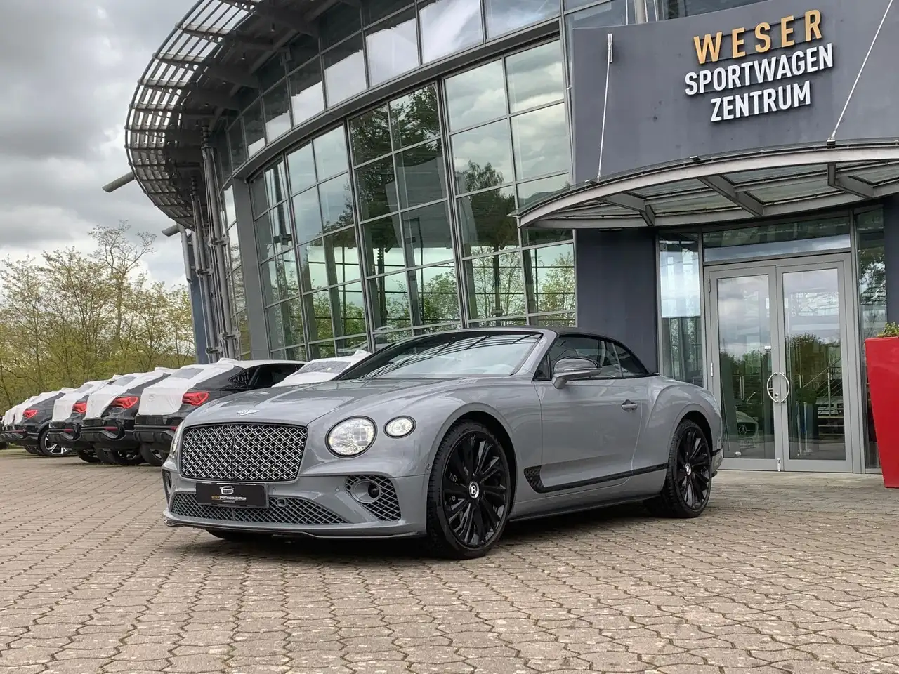 ContinentalGTC V8 Mulliner Blackline/Carbon/HUD