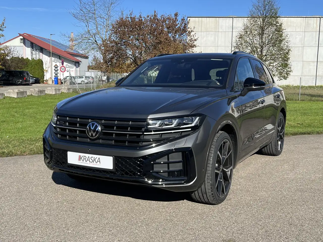 Touareg3.0 TDI 4M R-Line AHK PANO DYNAUDIO STHZ