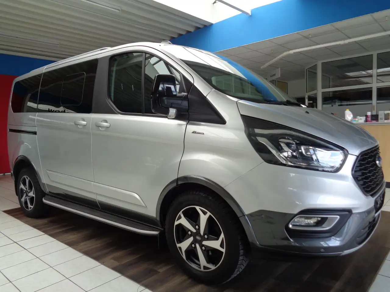 Tourneo CustomActive Aut,Xen.Navi.ACC.8 Sitze
