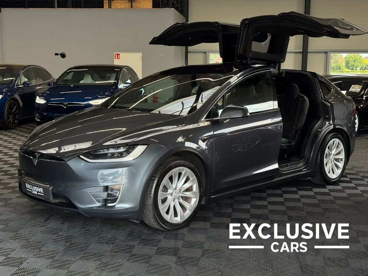 Model XMODEL X 100D | ENHANCED AP | MCU2 | 7 SEATS |