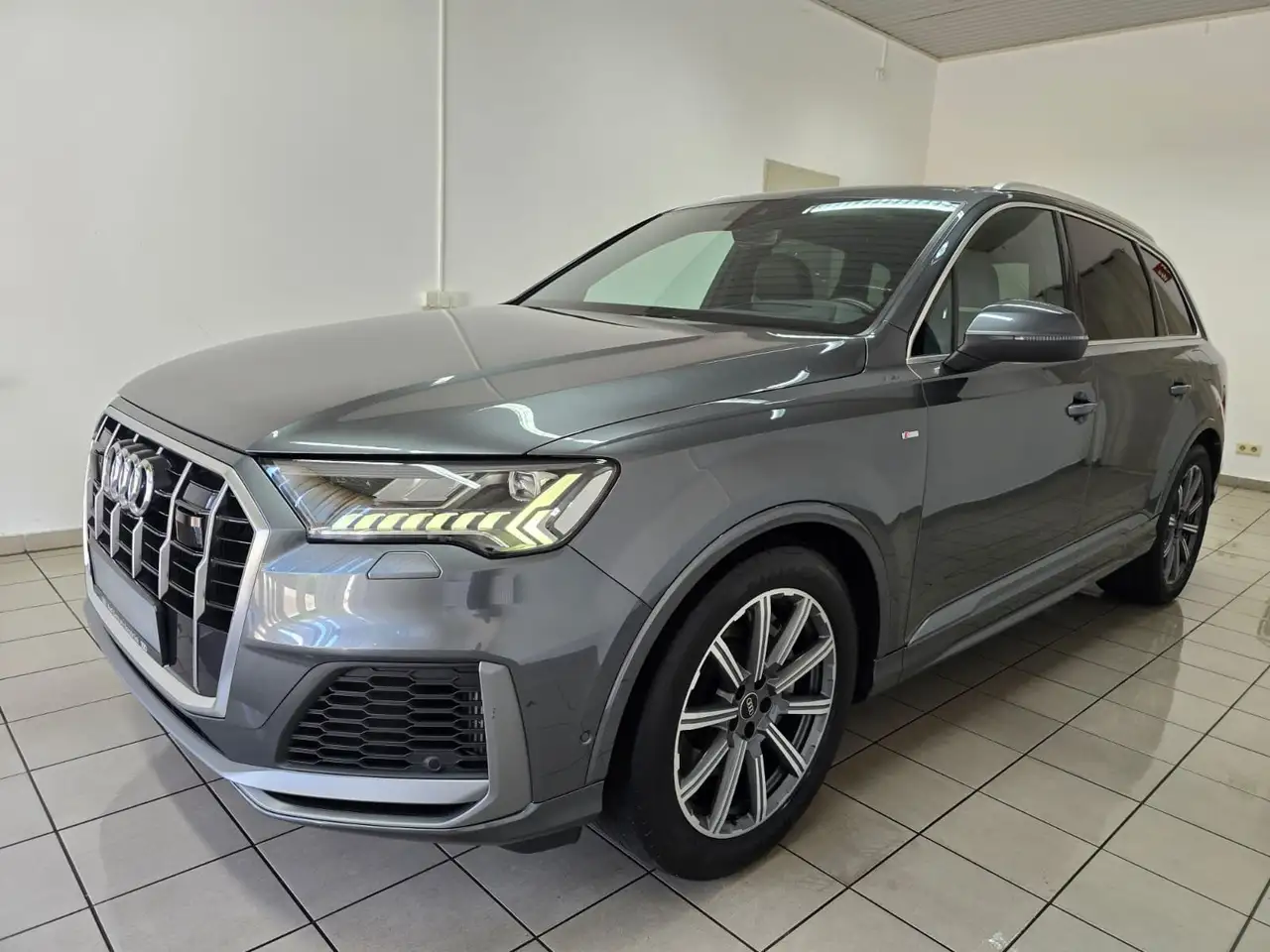 Q755 TFSI e qu. S line Matrix HuD ACC Luft AHK