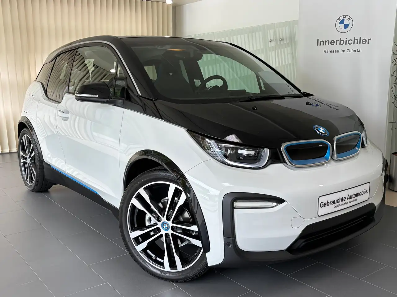 i3i3