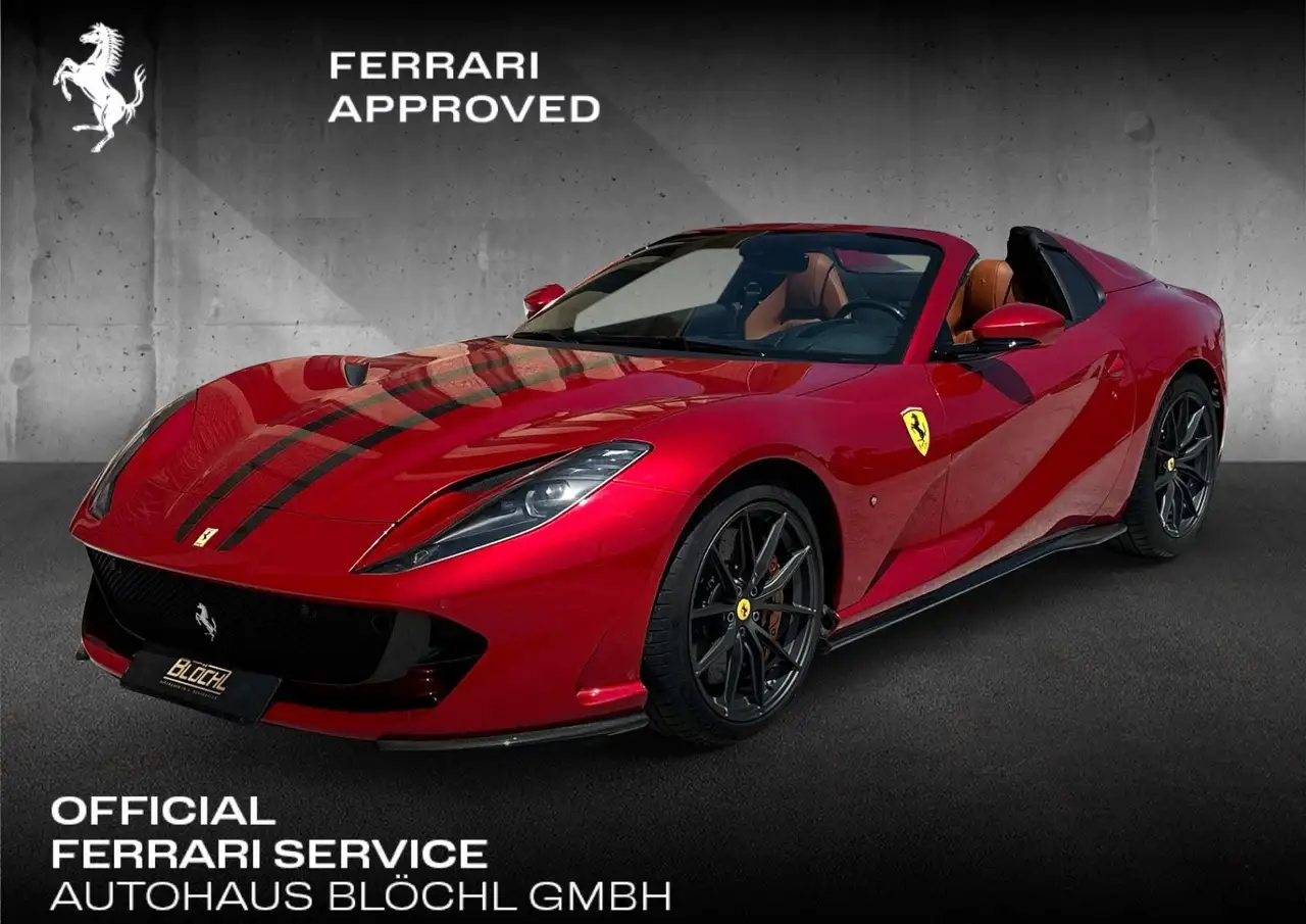 812GTS*Atelier*Rosso Magma*Streifen & Logo lack
