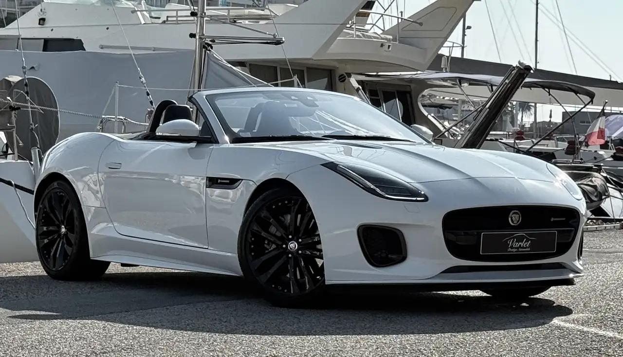 F-TypeF-Type Cabriolet 2L Essence 300 ch BVA8 R-Dynamic