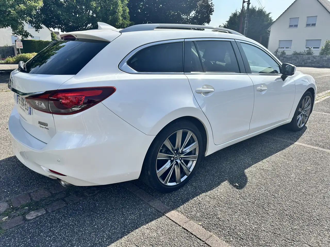 6Mazda6 Wagon 2.5L SKYACTIV-G 194 ch BVA6 Takumi