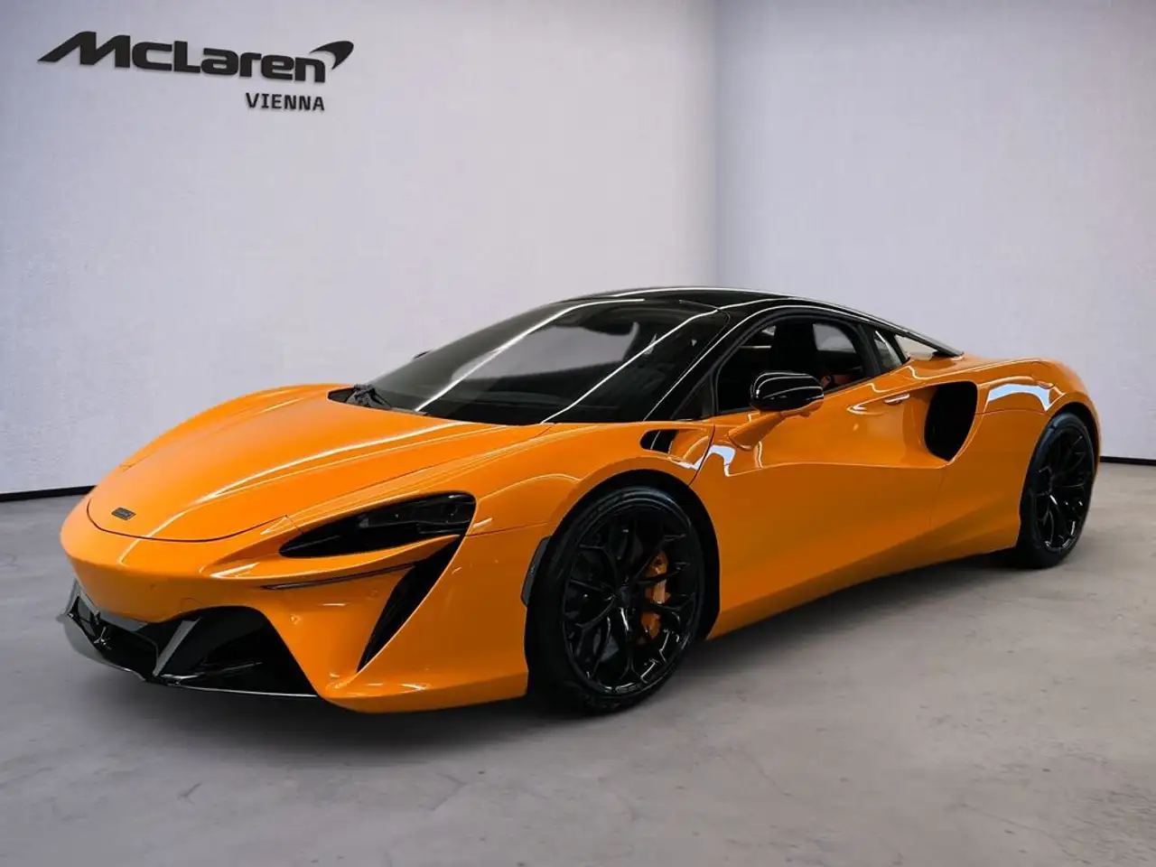 ArturaArtura / McLaren Orange / Full Alcantara