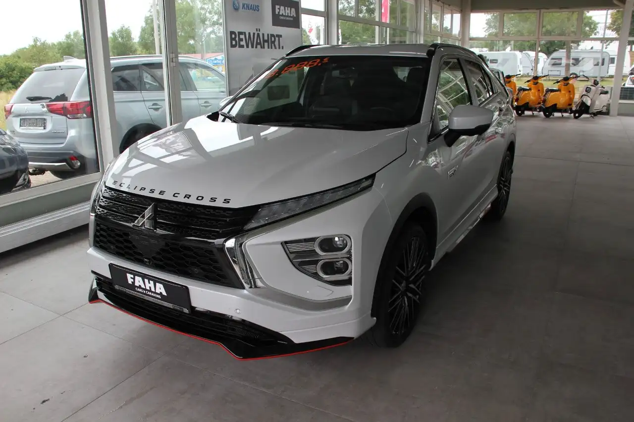 Eclipse CrossPlus Select Hybrid 4WD