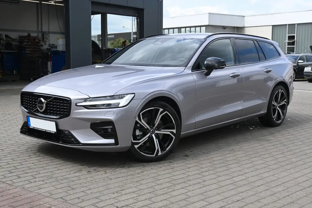V60B4 Benzin DKG Plus Dark*FSHZG*360°*ACC