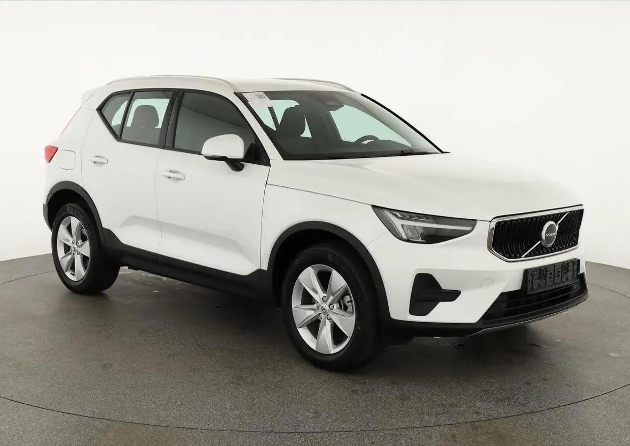 XC40Core 2WD B3 Mild-Hybrid Core, Navi, Thors Hamme...