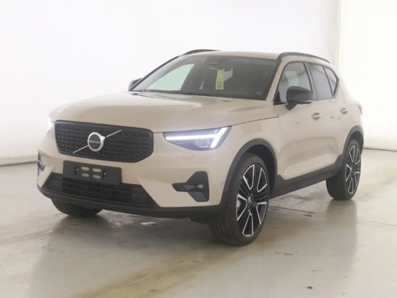 XC40Ultra Dark B4 21''LM Pano 360kam DAB Harman ACC LE