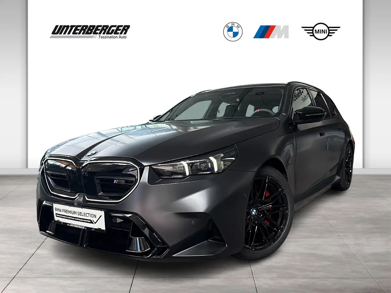 M5Touring Ind. Frozen Deep Grey Metallic | PANO | vf