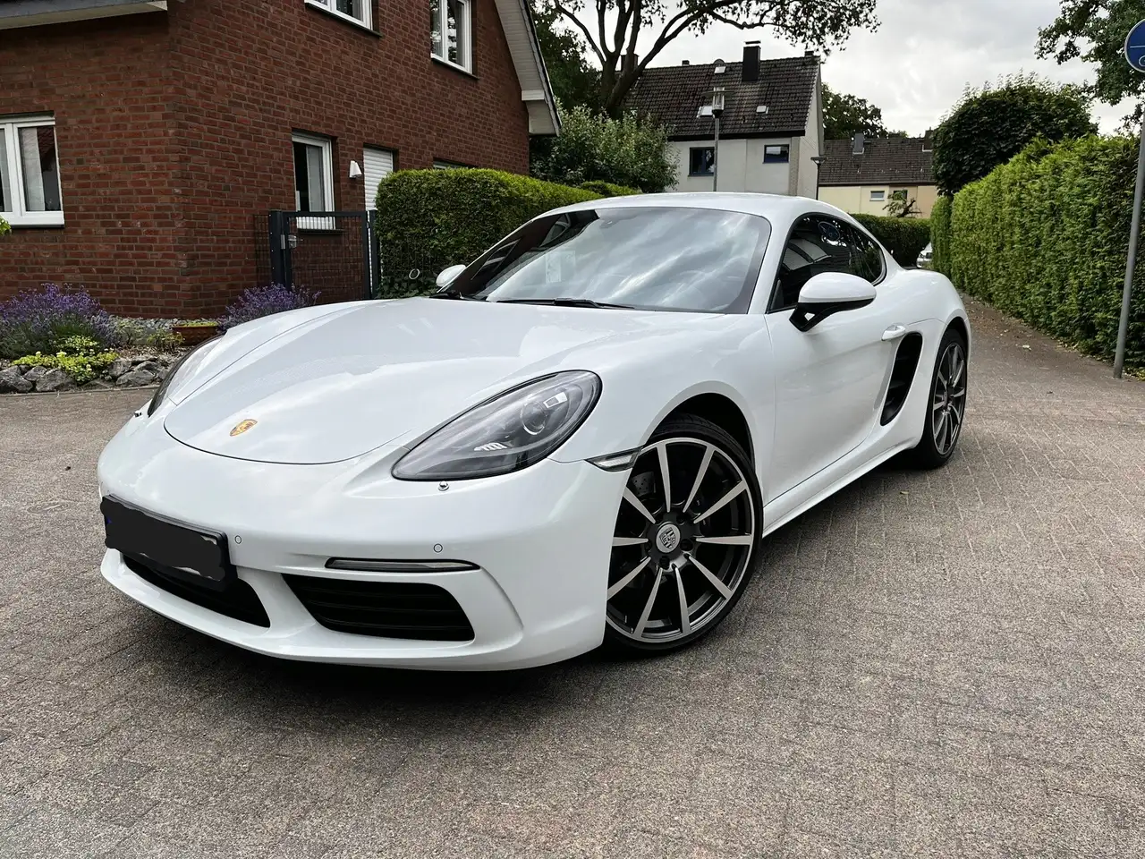 718718 Cayman PDK
