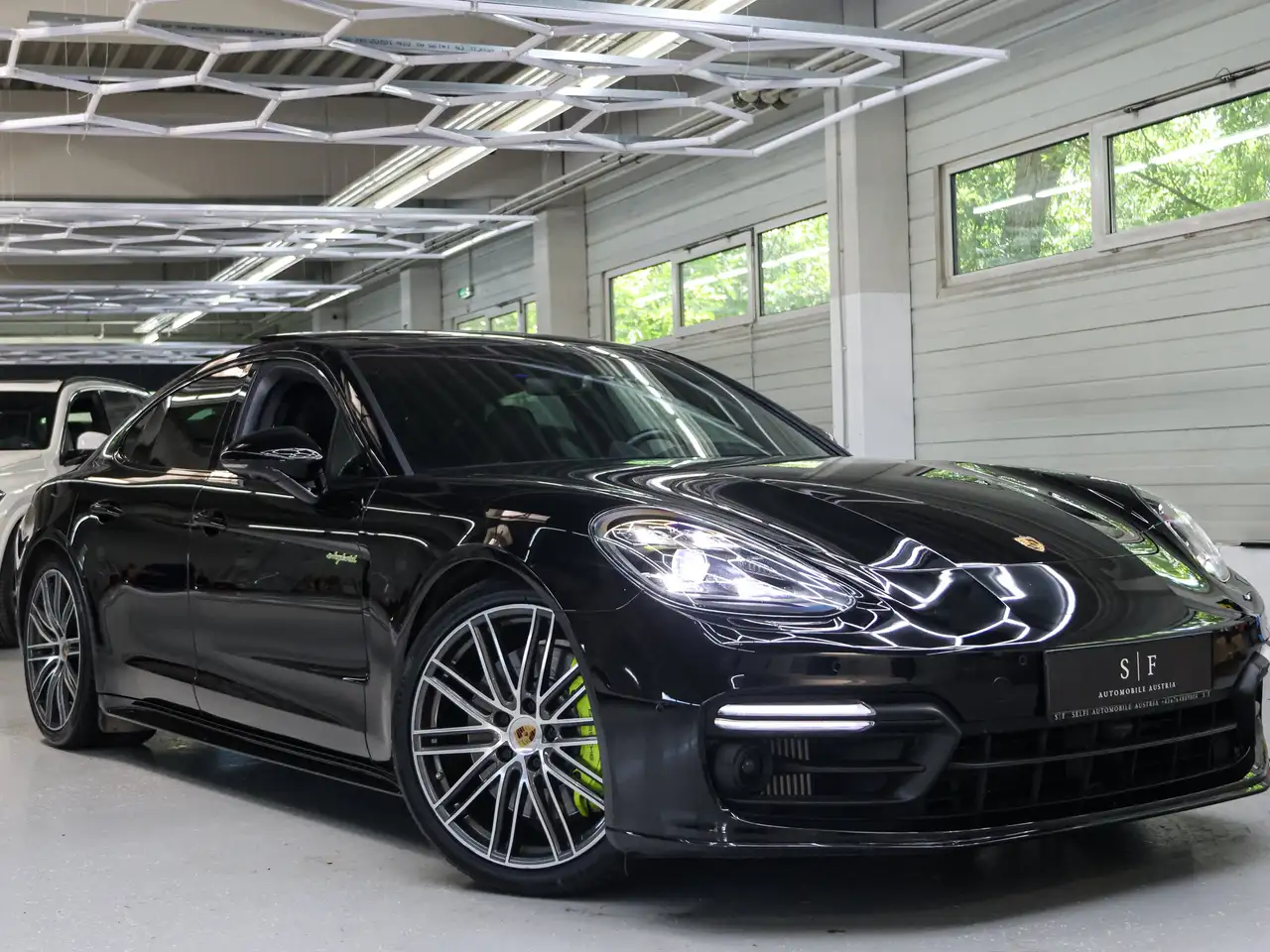 PanameraPorsche Panamera 4 E-Hybrid  Sport Design