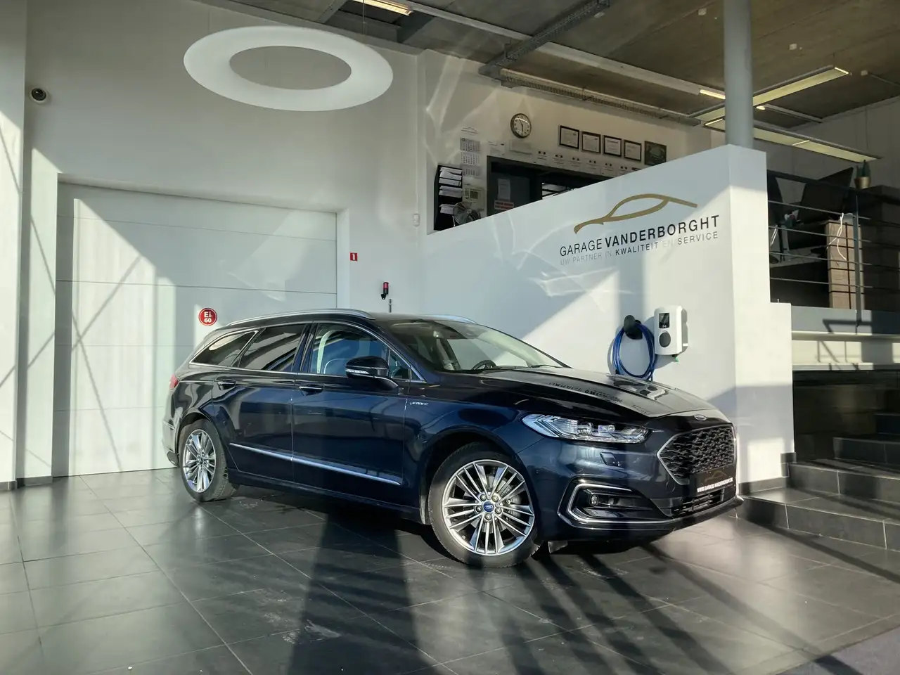 MondeoCLIPPER VIGNALE HYBRIDE AUTOMAAT