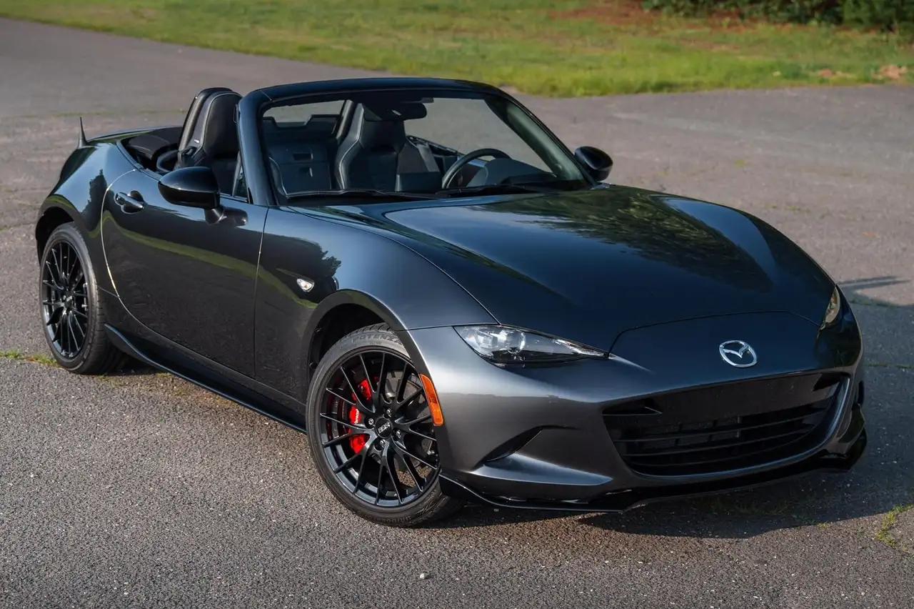 MX-5MX-5 Miata Club Clean Title!