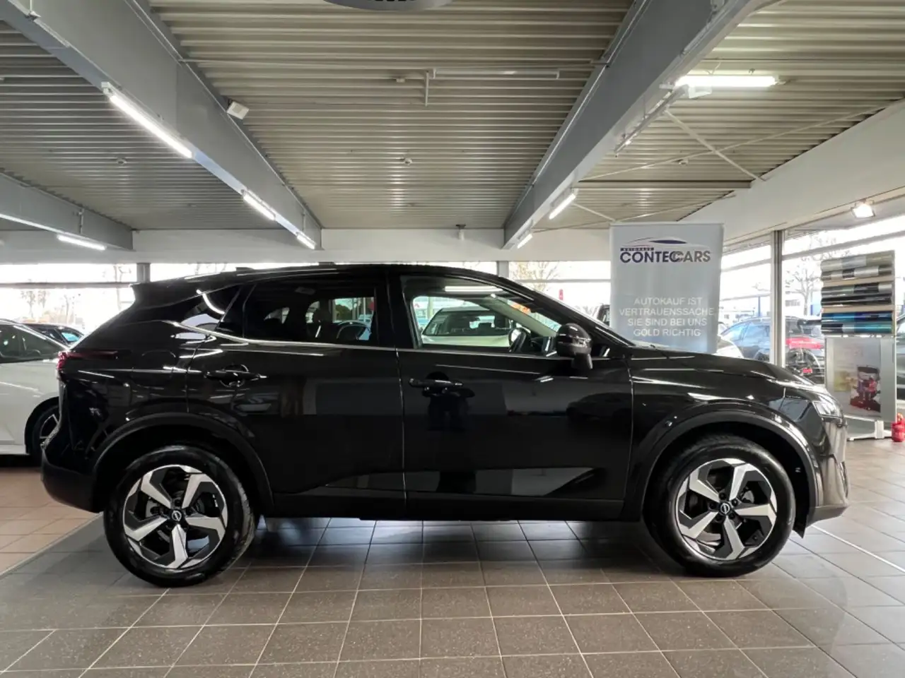 Qashqai1.3 Connecta LED+KEYLESS+360°+ACC+VC.