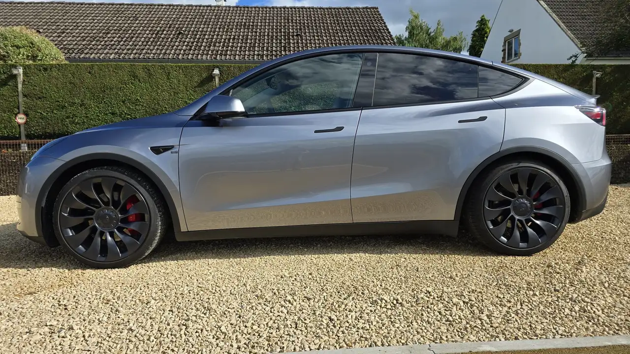 Model YPerformance 72.5kWh 535 Ch Conduite autonome!!