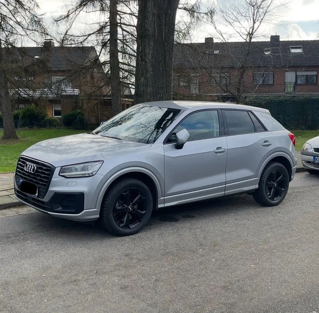 Q230 TFSI Sport - S tronic  V-COCK LED GRA NAVI DAB