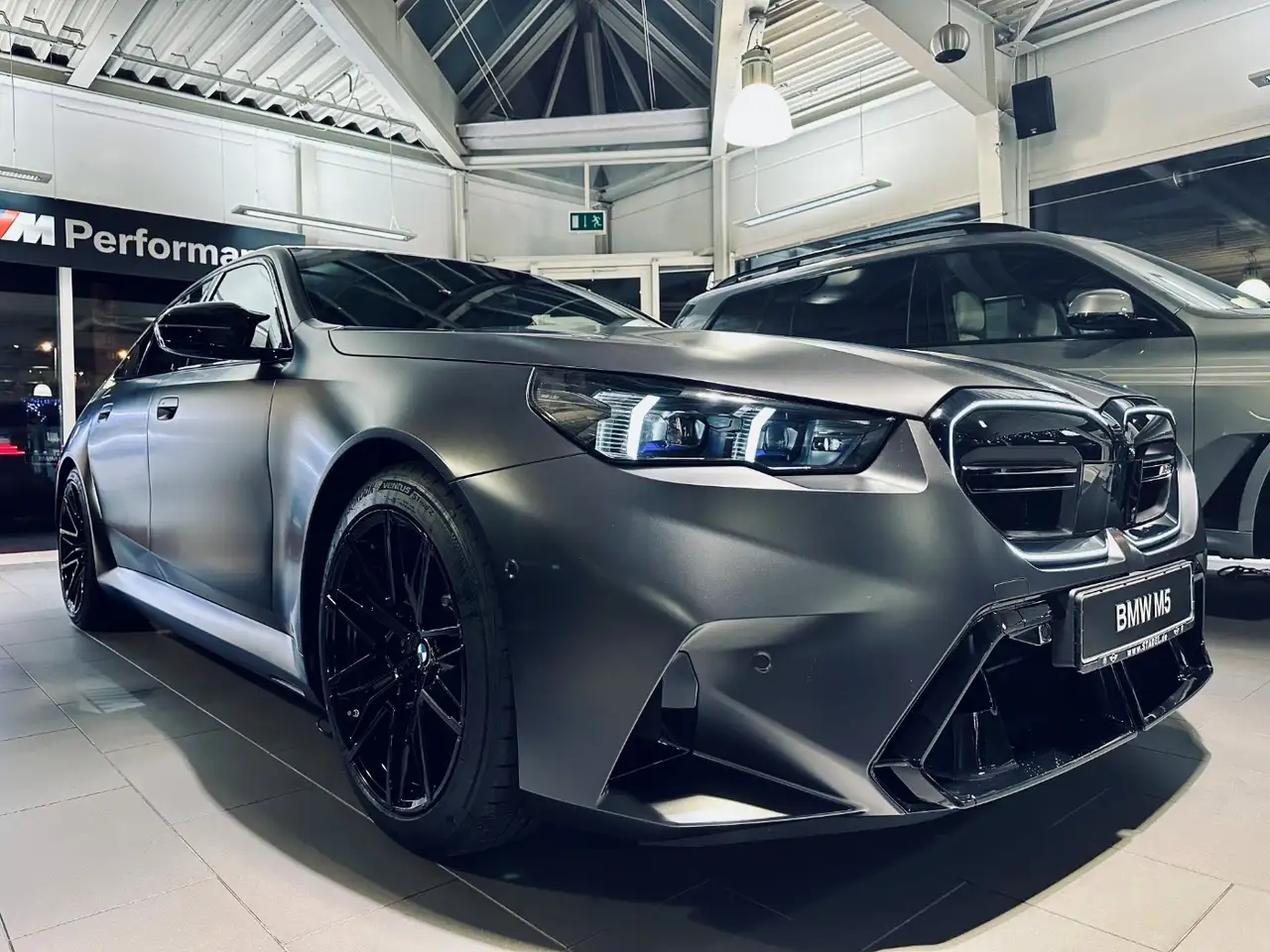 M5LIMOUSINE. FROZEN DEEP GREY. LEDER SCHWARZ.++