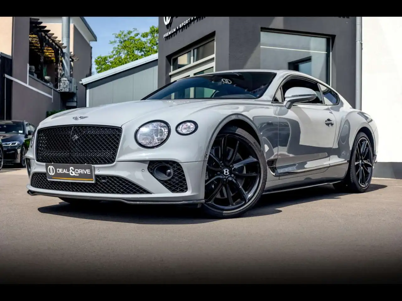 Continental GTV8 AZURECAMBRIAN GREYBLACKLINE SPECIFICATION