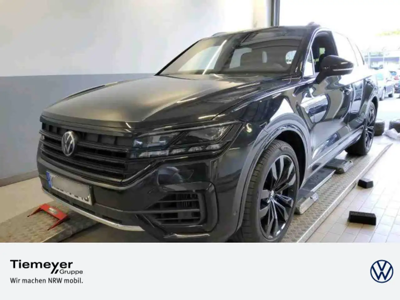 Touareg4.0 TDI V8 R-LINE BLACK NP130 VOLL
