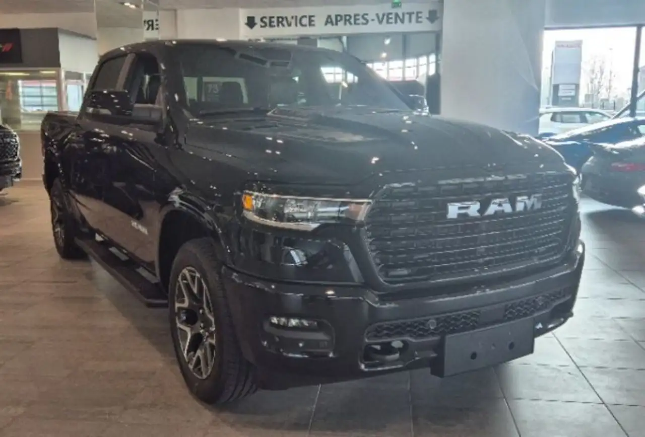 RAM1500 3.0L LARAMIE SPORT CREW CAB 4X4