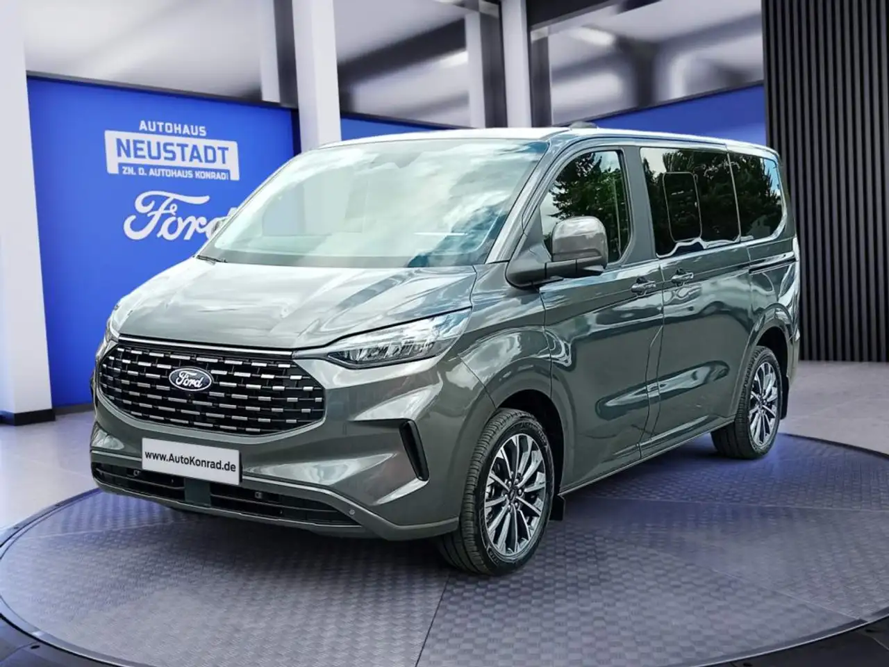 Tourneo Custom320 L1H1 VA Titanium