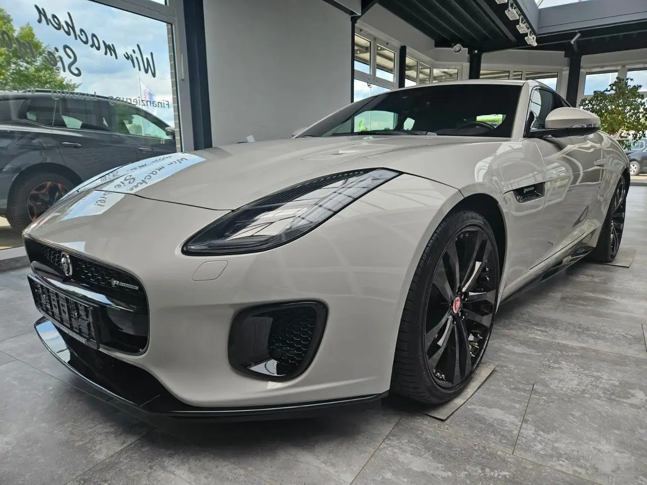 F-TypeF-TYPE Coupe R-Dynamic AWD Limited Edition