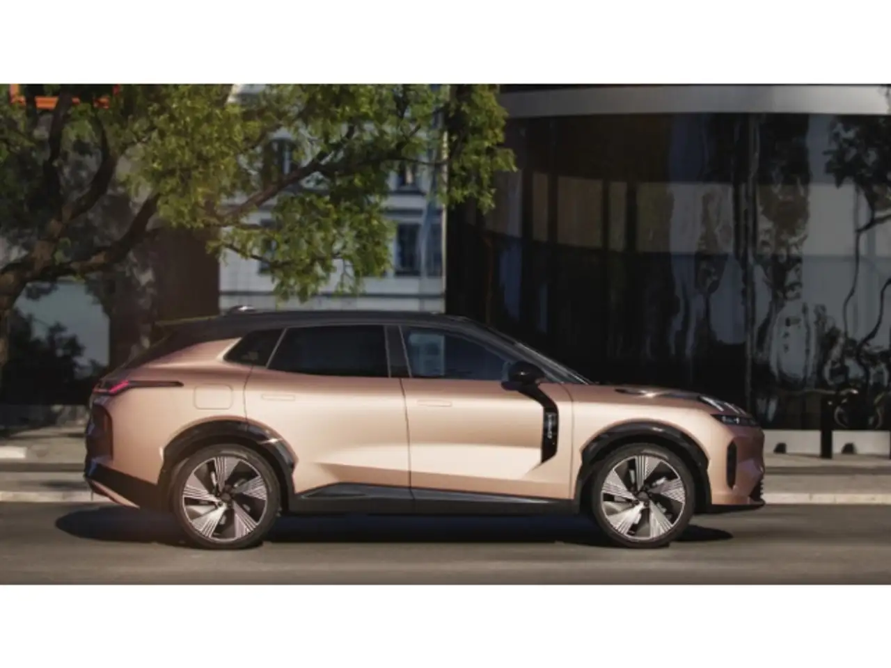 081.5 PlugIn Hybrid / 200KM Elektr. / 0% Fin. / 4 Ja