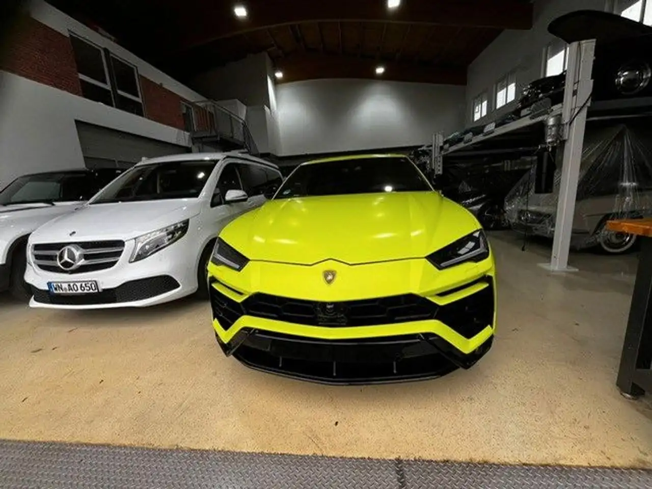 Urus4.0 V8**VERDE SCANDAL MATT**23"*GAR. BIS 27