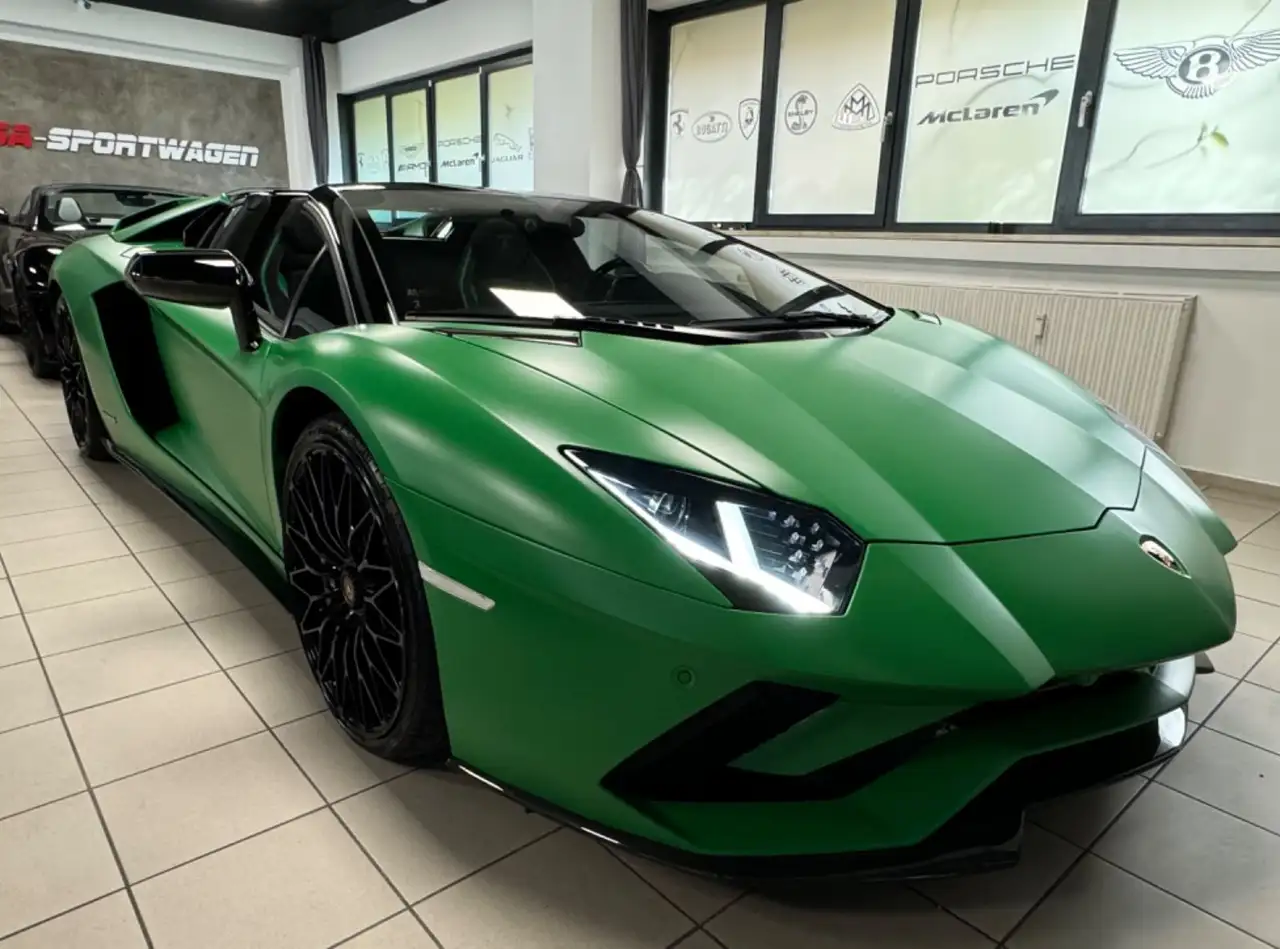 AventadorAVENTADOR S ROADSTER GREEN EXT&INT CARBON FULLOP
