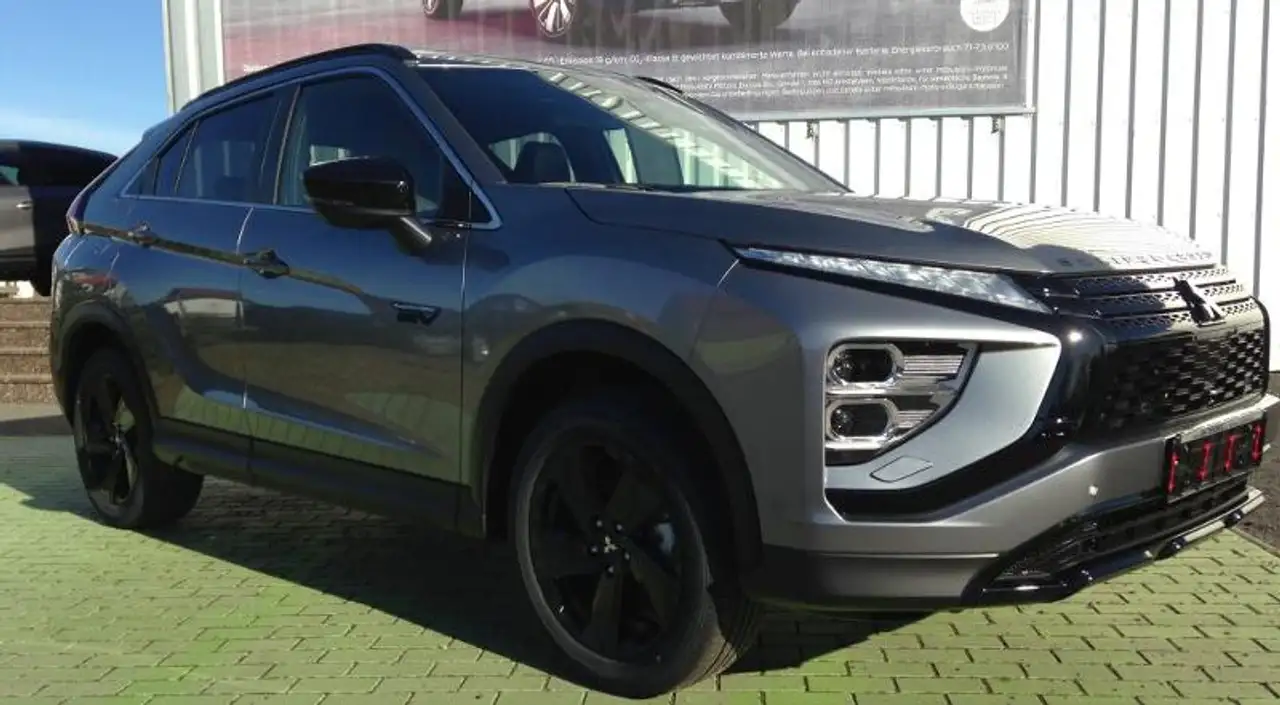 Eclipse CrossPHEV Select Black 2.4 4WD