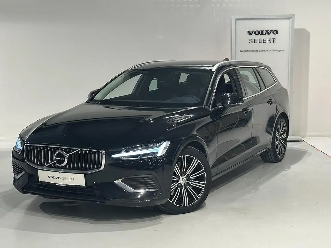 V60T6 Recharge Inscription AWD