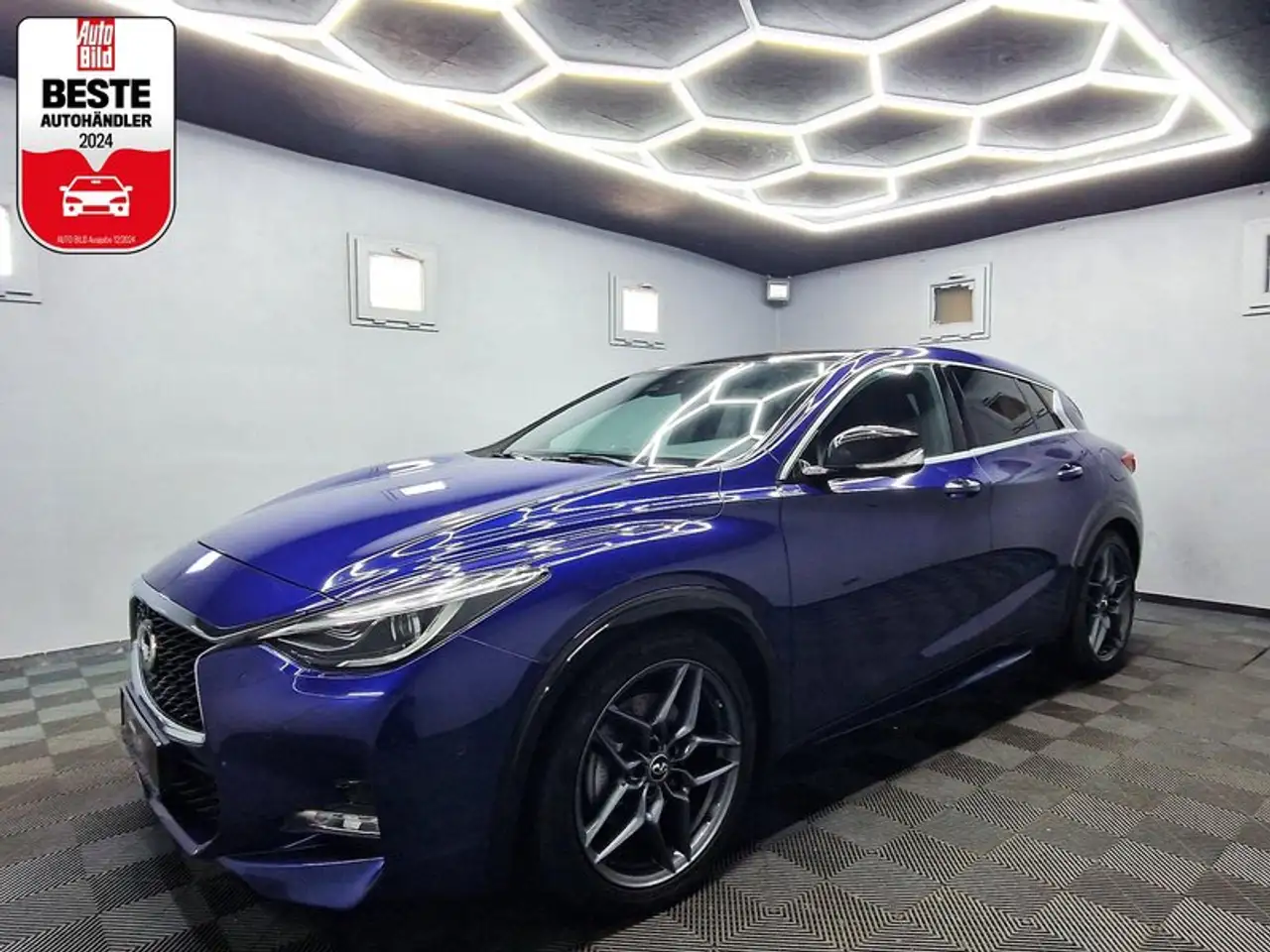 Q30S 2.0 Turbo Sport City Black 4WD|AUTOM|LEDER|PANO