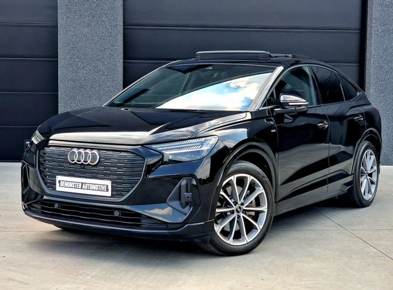 Q4 e-tronS line*Sportback*PANO*Camera/Carplay/Alcantara