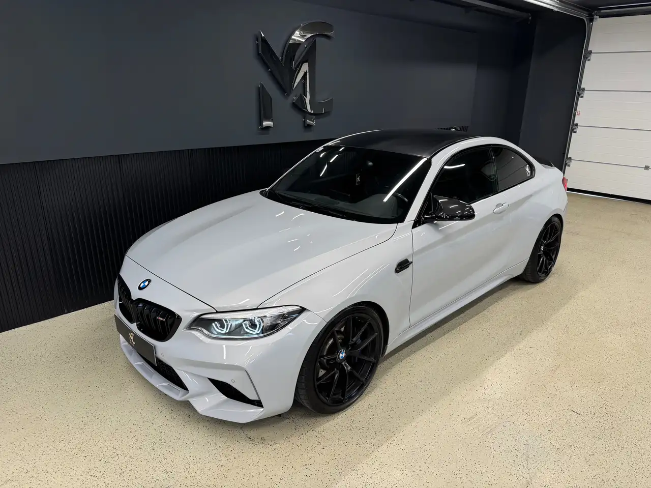 M2LCI`COMP.`AGA`KW-GEWINDE`PERF.`LED`LEDER`CARPLAY`