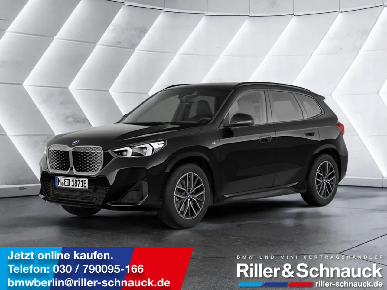 iX1xDrive30 M-Sport AKTIVSITZE LED PANO 360°