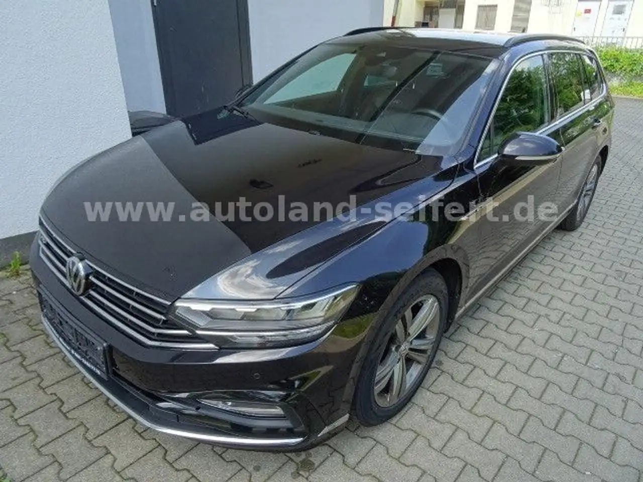 Passat2,0 tdi Var.4-Motion/2xR-Line/Navi/Matrix
