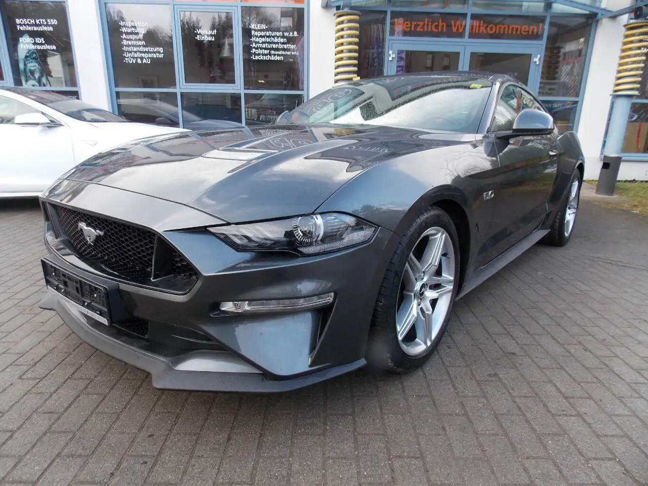 Mustang5,0 GT Navi"Xenon"Volldigitales Kombiinstrument"Si